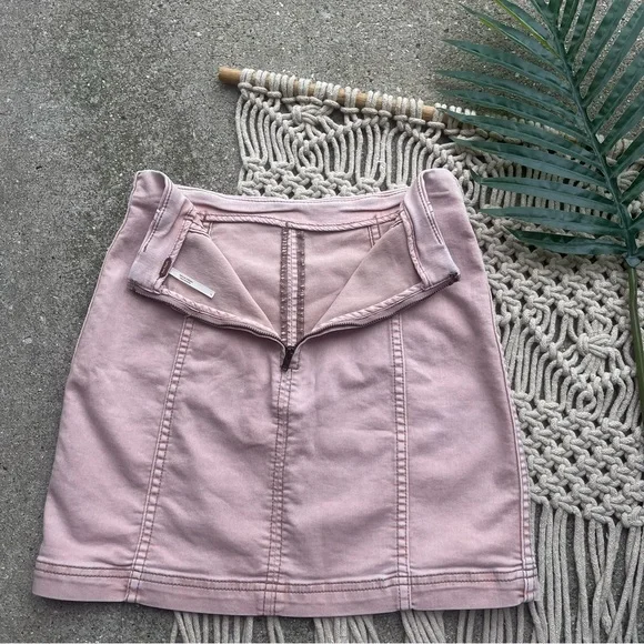 Free People Light Pink Denim Skirt Size 2 - Picture 5 of 5